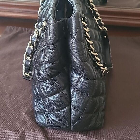 Kate Spade Black Quilted Shoulder Bag with Gold Chain - Picture 3 of 7